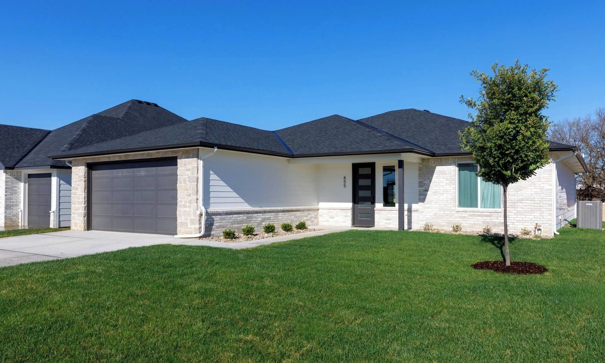 Andover House | The ultimate place for a private getaway, family time or business retreat.