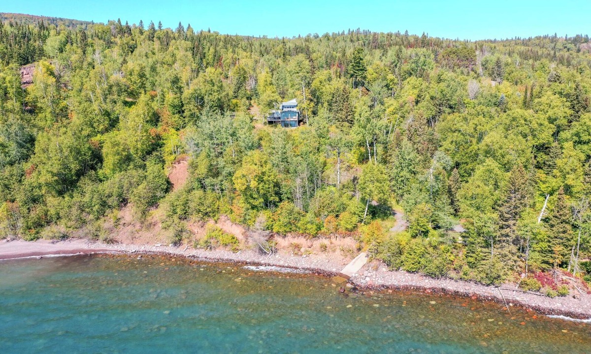 Silver Bay House | Thorson's Landing - Lake Superior - Silver Bay, MN - Cascade Vacation Rentals
