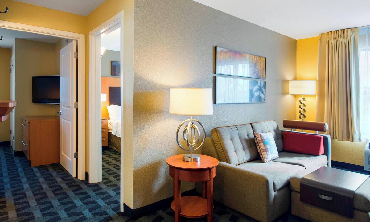 Overland Park Hotel | TownePlace Suites Kansas City Overland Park