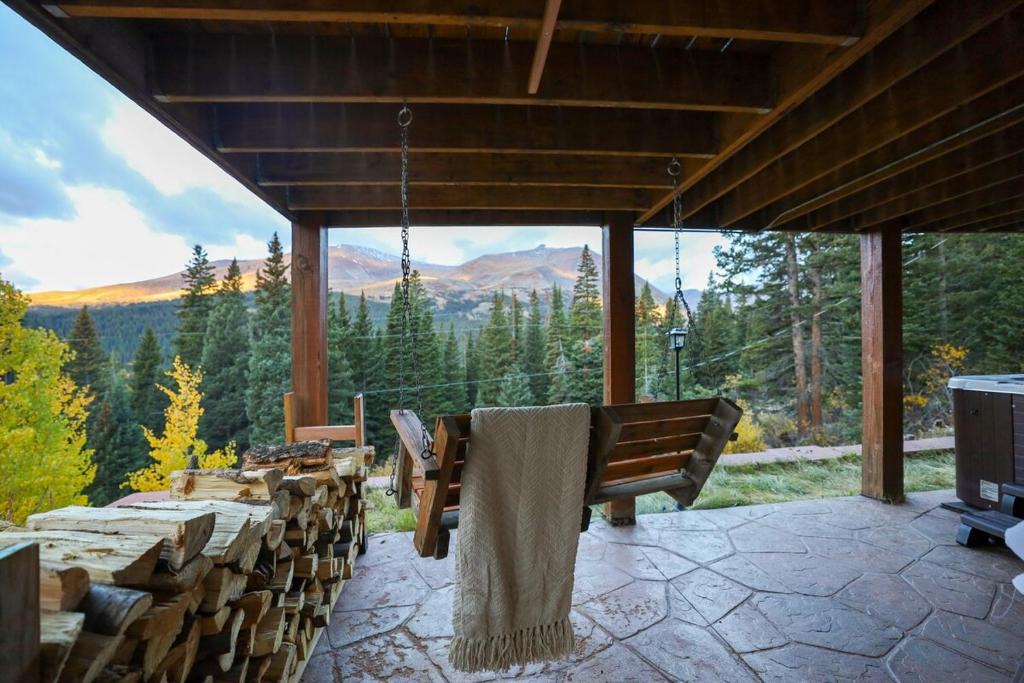 Alma House | Tranquil 3-bedroom cabin in wonderful Fairplay perfect for relaxing