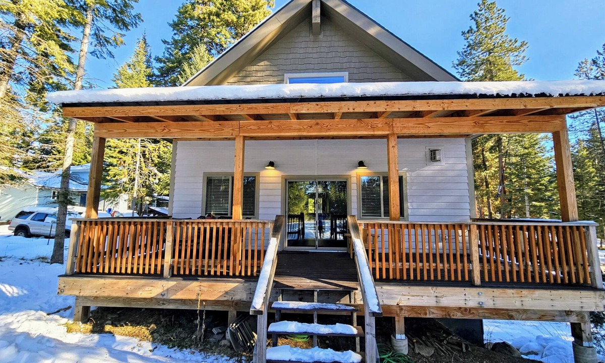 McCall Cabin | Trapper's Cabin