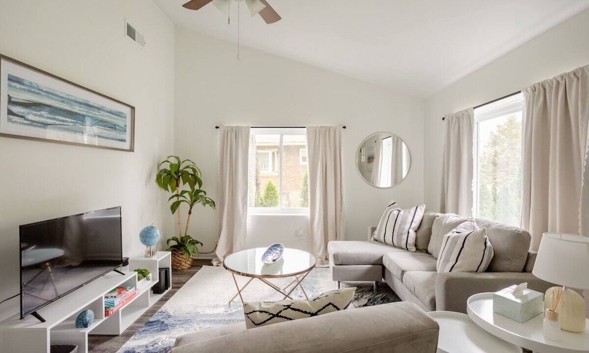 Rosedale House | Trendy KU Med Home Fire Pit, Yard, Westport Area