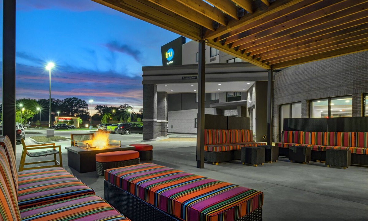 South Central Omaha Hotel | Tru By Hilton Omaha I-80 at 72nd Street, NE