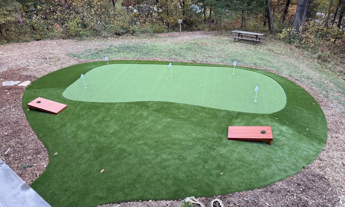 Edwardsville Apartment | Two Bedroom Relaxing Woodland Getaway with Putting Green and Walking Trails