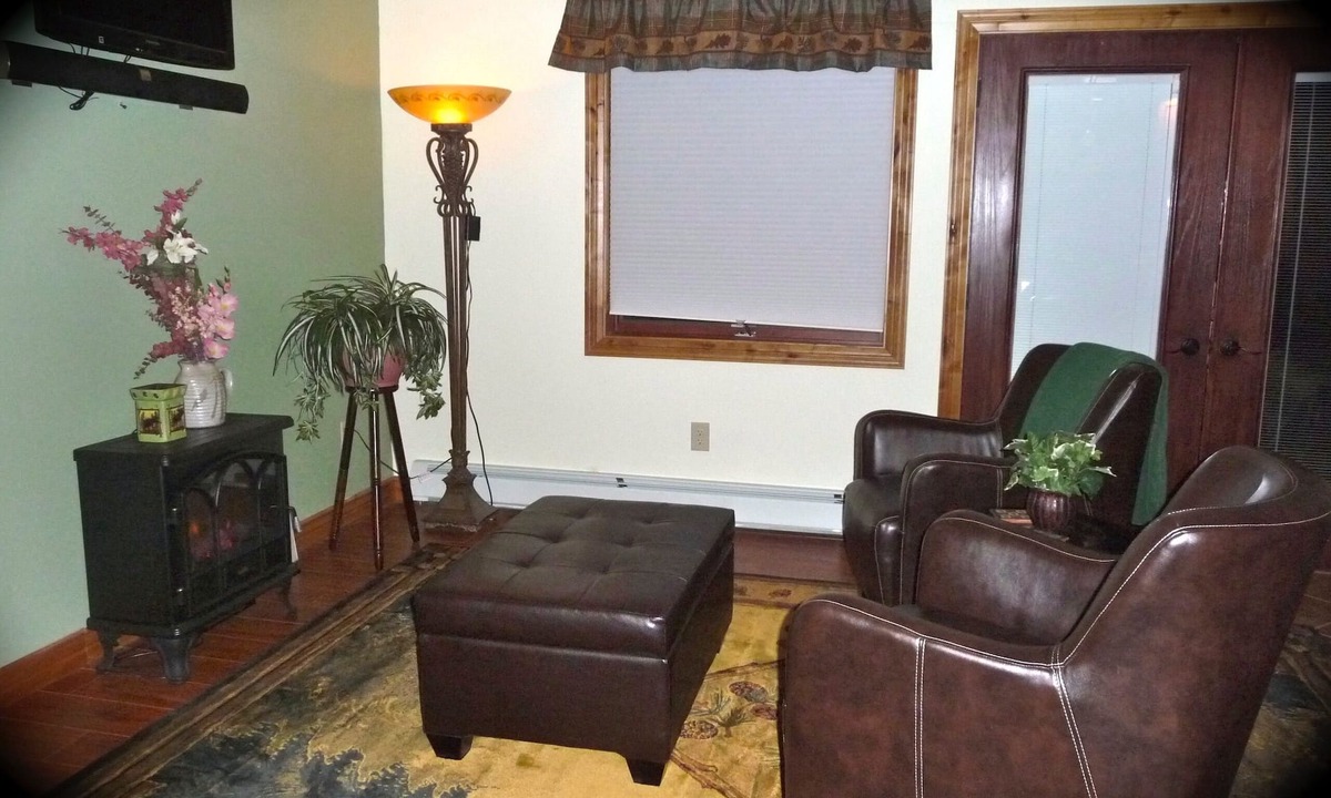 East Glacier Park Apartment | Two Medicine Suite, 400 sqft fully appointed studio suite. Comfort at its best.