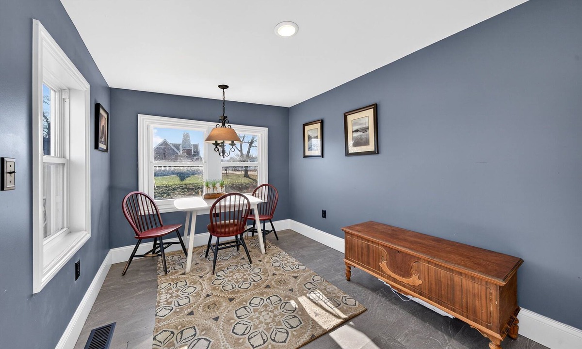 Clarksville House | Unique 3-bed, 4-bath Home in Charming Clarksville MO