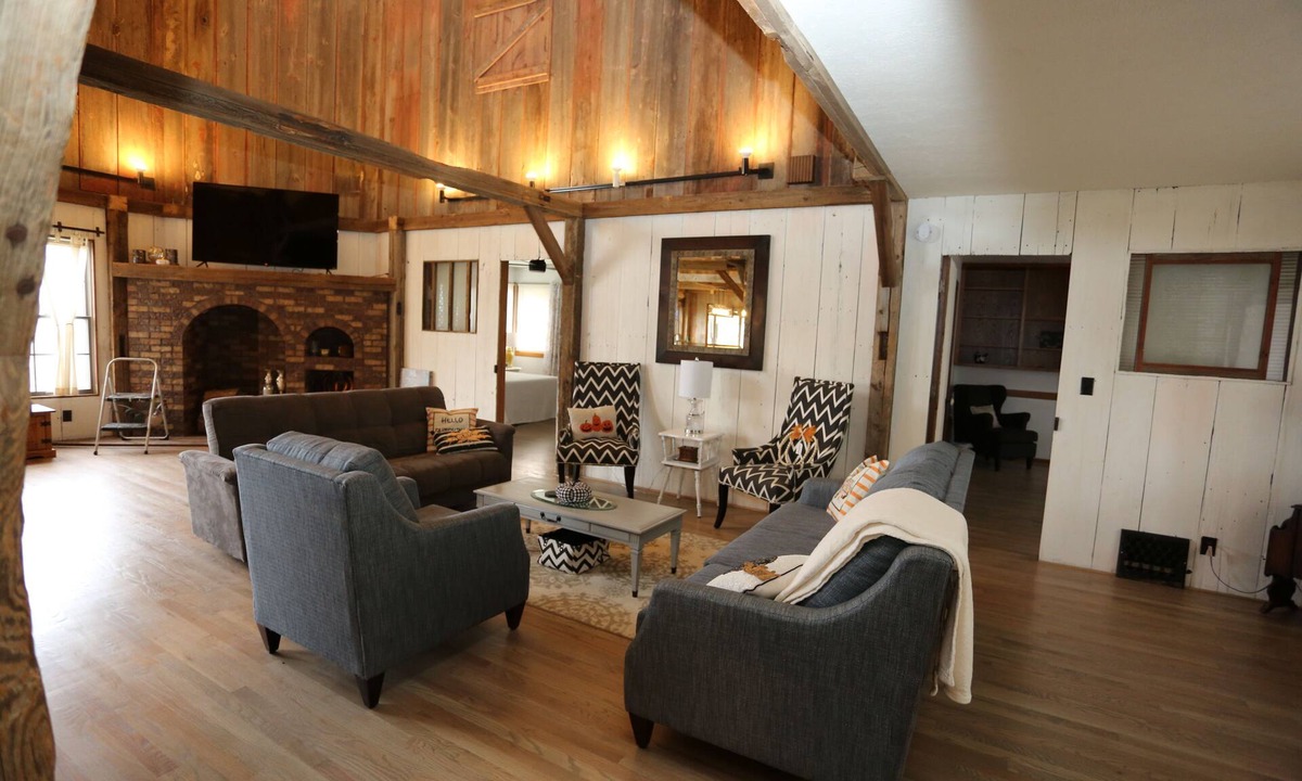 Seward County Cabin | Unique, rustic 4-bedroom cabin near Seward, NE with all the comforts of home.