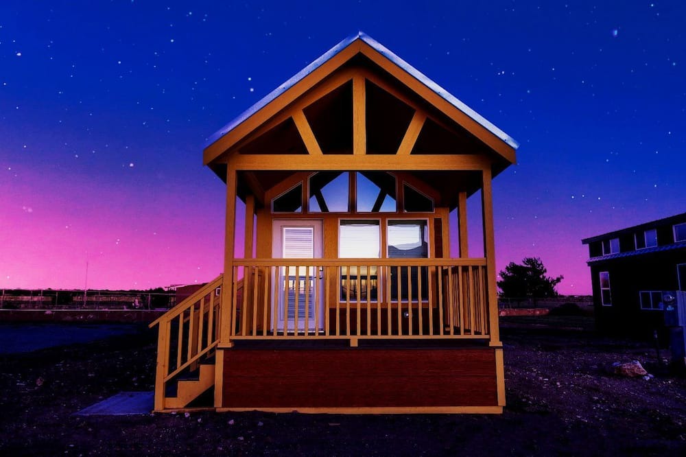 Valle Cabin | Unique Tiny Home Stay Surrounded by Peaceful Scenery in Williams, Arizona