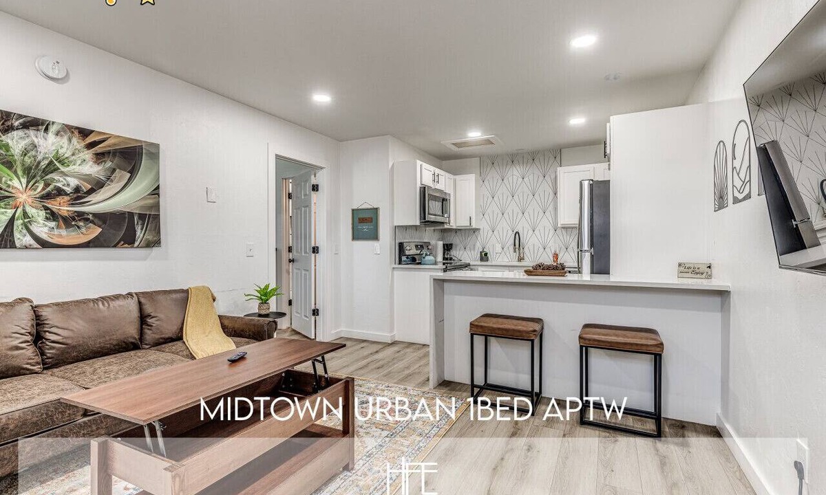 Midtown Apartment | Urban 1 Bed Apartment