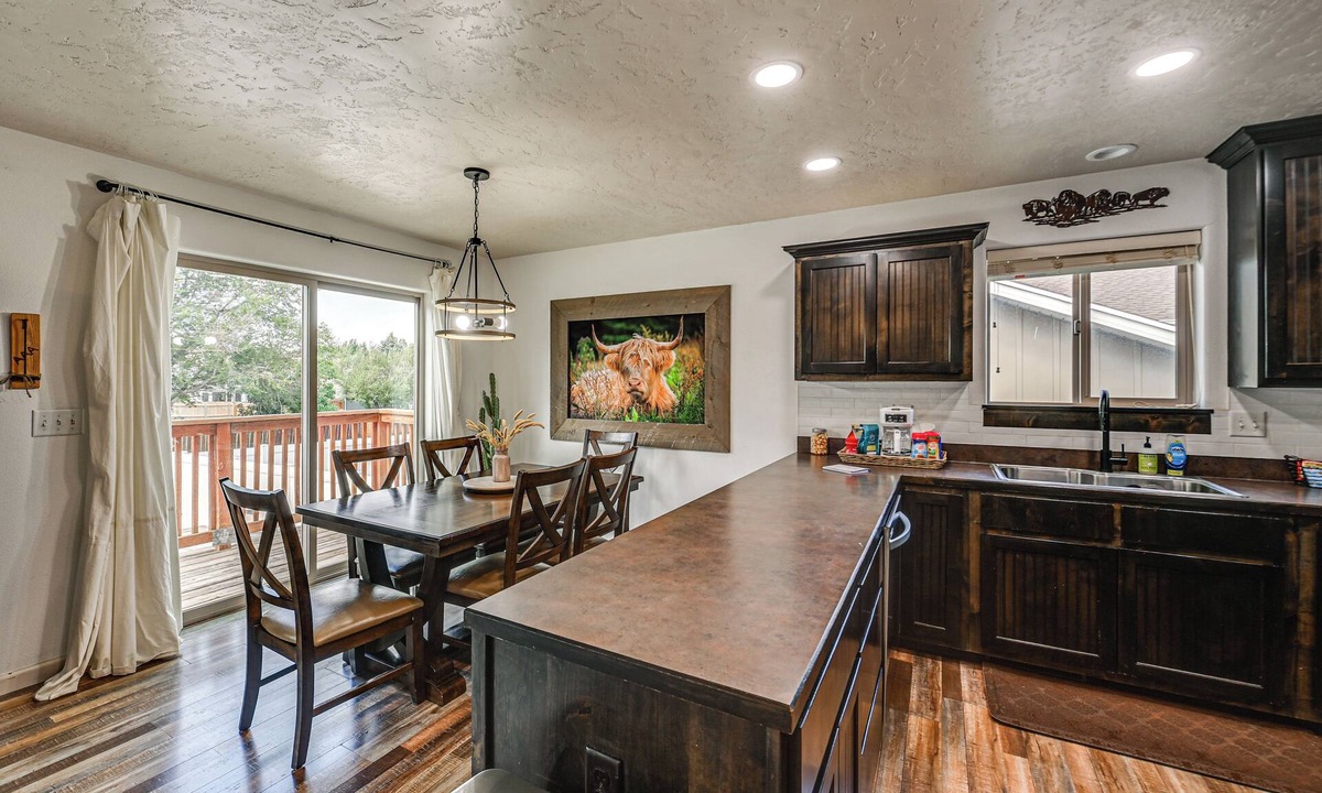 Cody Cottage | Walk to Downtown: Family-friendly Cody Home!