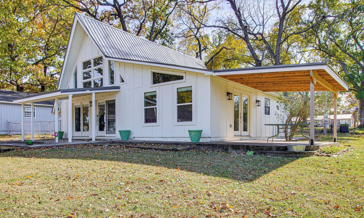 Afton House | Walk to Grand Lake: Family Escape in Afton!