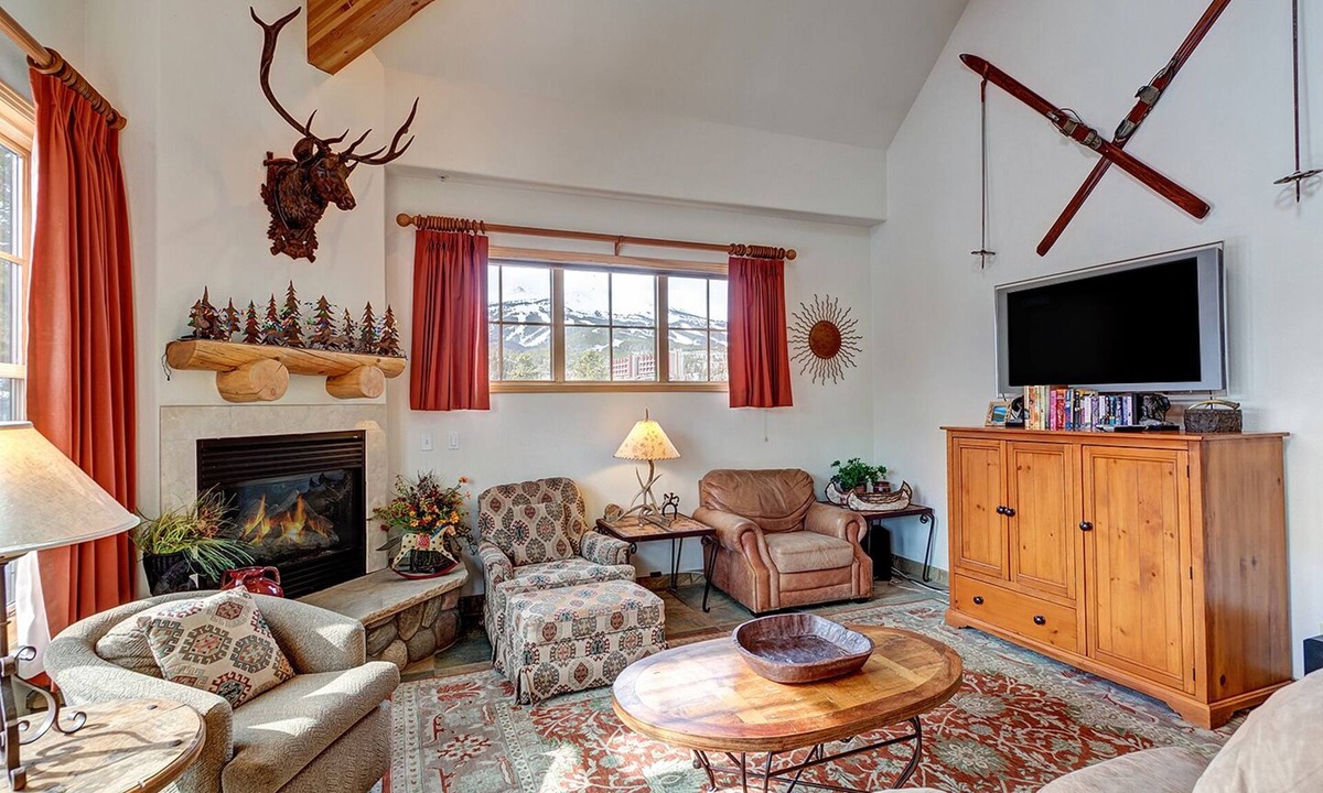 Warrior's Mark Condo | Walking distance to downtown Breckenridge, corner unit with mountain views!