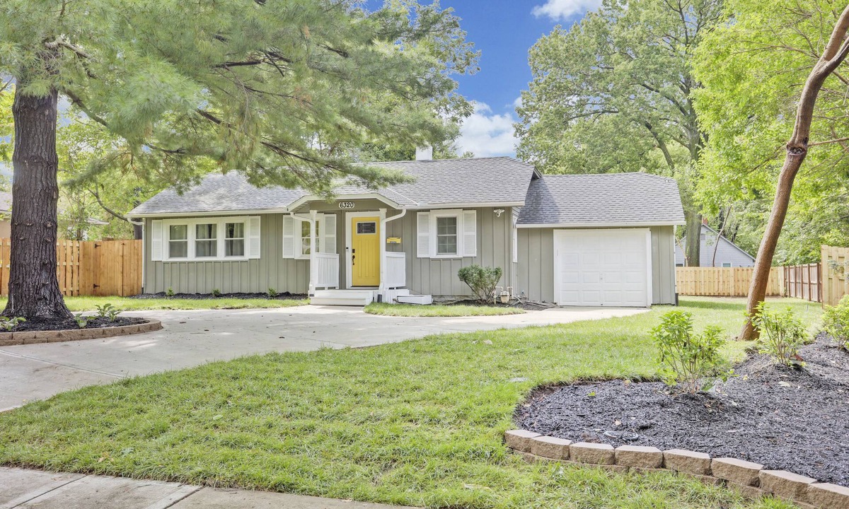 Mission House | ☀️Walking Trail☀️XL Fenced Backyard ☀️Cul-de-sac☀️800ft² ☀️💤 Street☀️