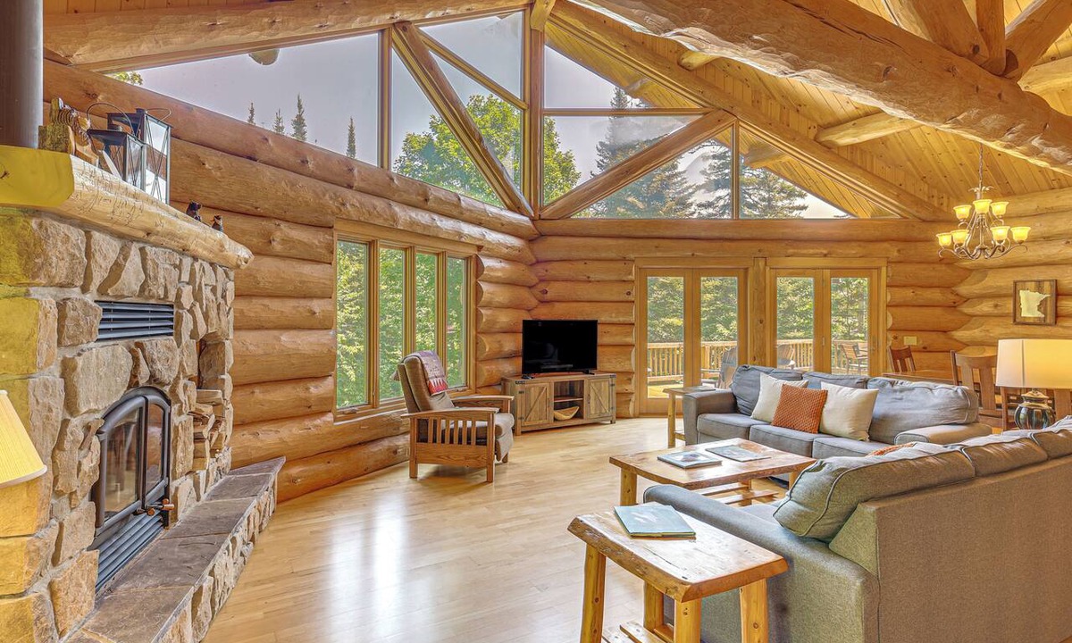 Lutsen Cottage | Waterfront Escape on Caribou Lake: Dock + Fire Pit