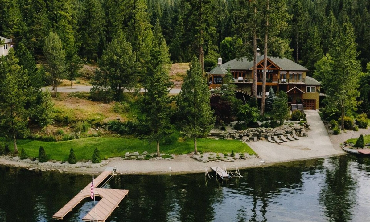 Post Falls House | Waterfront Paradise Lodge: Private Dock, Pickleball, Volleyball, Fire pit nights