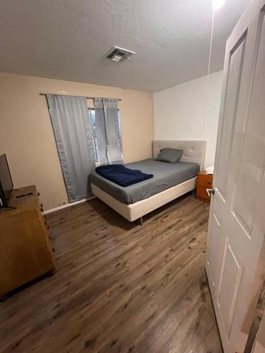 Sheely Farms House | West Phoenix Value Room 1 Bennet