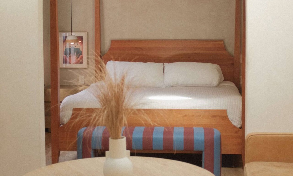 Crossroads Arts District Hotel | With 8 guest rooms + 9 private restrooms - It’s like your Own Personal Hotel.