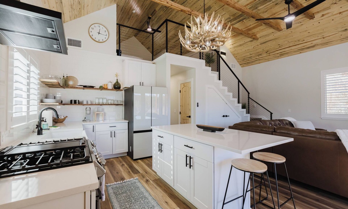 San Juan River Village House | Wolf Creek Riverside Chalet . We have AC!