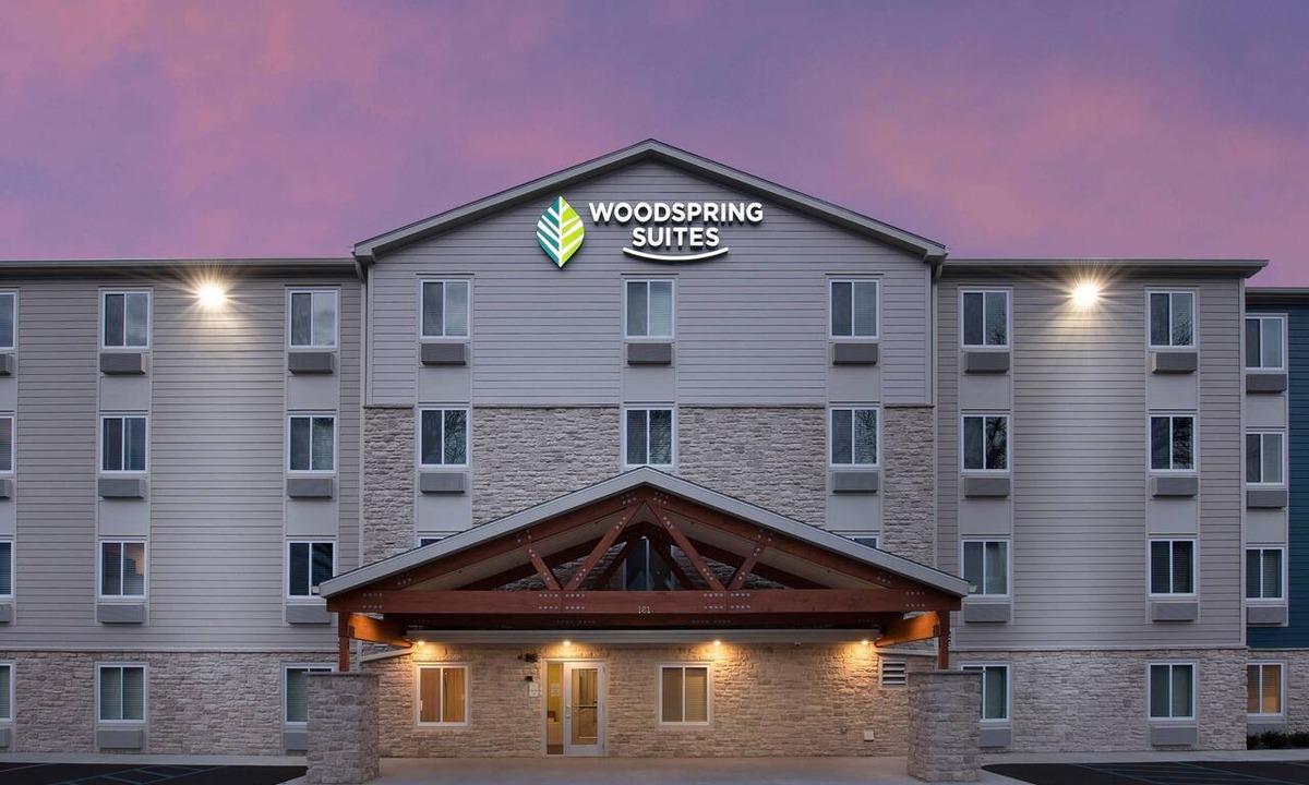 Glendale Hotel | Woodspring Suites