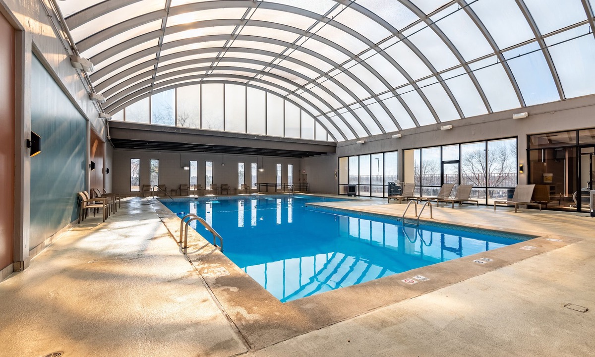 West Omaha Hotel | Wyndham Omaha/West Dodge