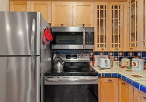 Fort Marcy 20 | Walk to Plaza | Fireplace | Kitchen | Hot Tub | Pool | End Unit | Single Level