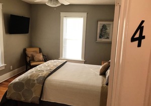 Grayhouse Inn - Room #4