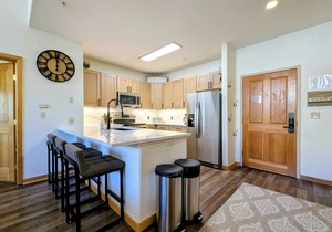 Keystone Family Property | Balcony & Summer Fun