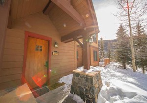 Red Hawk Townhomes 2342 by SummitCove Lodging in Colorado