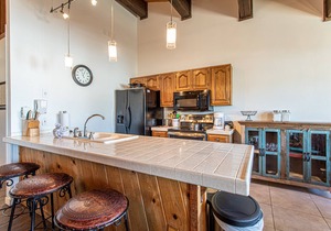 Spacious 3-Bedroom + Loft Condo at The Phoenix – Steps from the Slopes!
