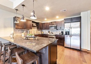 Spectacular Home near Breweries & River District!