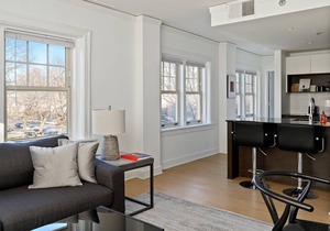 Steps to Shops, Eats | Easy Access + W&D | Zencity