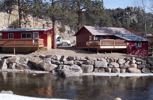 Drake Cottage | 1 bed Cabin on the Big Thompson River 5 min to Estespark with HOT TUB and grill