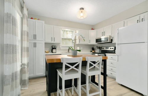 Rosedale House | 1-Bed Retreat | Gated Yard | Near KU Hospital | 20