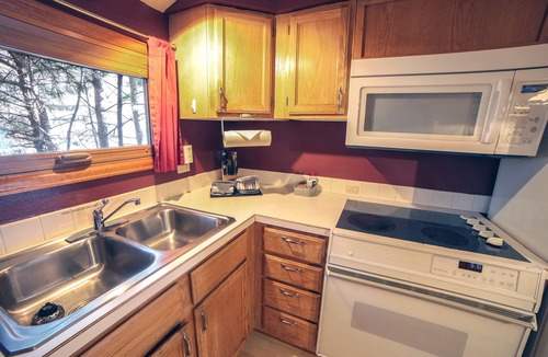 Estes Park Cabin | 1 Bedroom, 1 Bath, Large Deck with Personal Hot Tub, Grill and Patio Furniture.