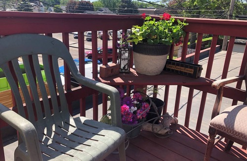 Lincoln Apartment | 1-bedroom corporate apartment in Historic Havelock with central AC, patio, & W/D
