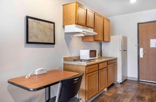Wichita Apartment | 1 Full Bed | ADA/Tub/Smoking/Kitchen