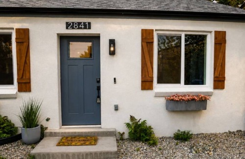 Valverde House | 2-bedroom building in fantastic Denver with cool AC and fitness equipment
