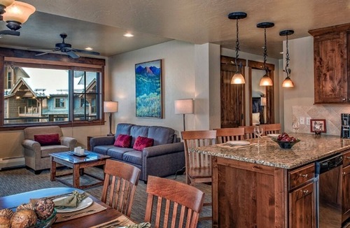 Breckenridge Cabin | 2 BR - Grand Lodge on Peak 7 Resort– Ski-in/Ski-out Spring Break! Mar. 7 - 13