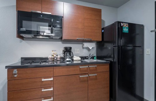 Cheyenne Hotel | 2 Budget-Friendly Rooms for Families w/Pets | Cheyenne Depot Museum - 1.4 mile