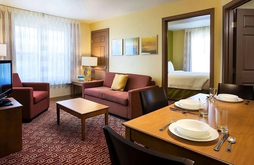 Shea Business Park Hotel | 2 Comfortable Units, For Family Adventure in Scottsdale, Kitchen, Pool!