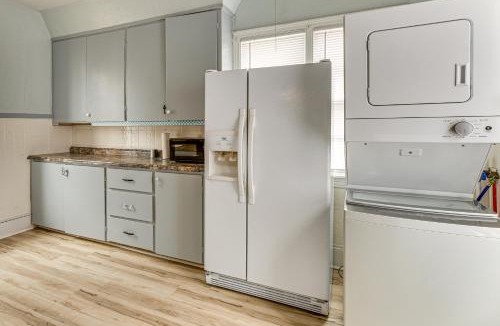 Salina House | 2 Mi to Dtwn: Salina Home w/Deck & Yard