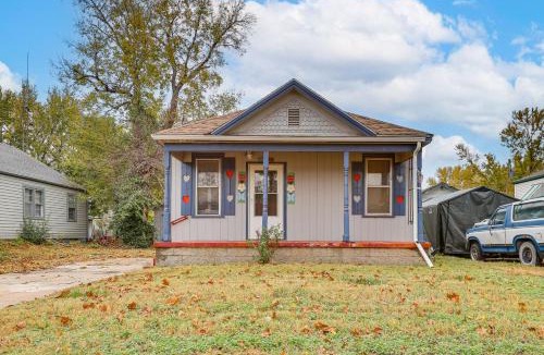 Salina House | 2 Mi to Dtwn: Salina Home w/Deck & Yard