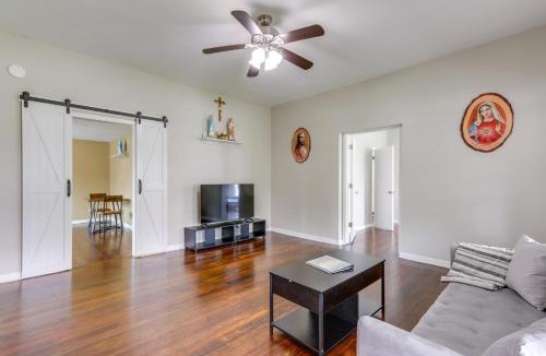 Carthage House | 2 Mi to Spring River Fishing! Quiet Escape w/Yard