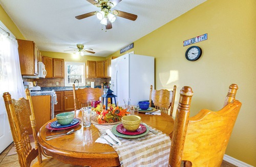 Stockton Cottage | 2 Mi to Stockton Lake: Family Home w/Grill