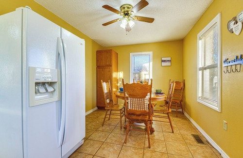 Stockton Cottage | 2 Mi to Stockton Lake: Family Home w/Grill