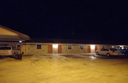 Eagle Grove Apartment | 2 Queen Beds Non-Smoking