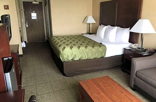 Brighton Hotel | 2-Star Hotel ∙ Quality Inn Brighton