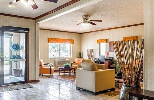 Brighton Hotel | 2-Star Hotel ∙ Quality Inn Brighton