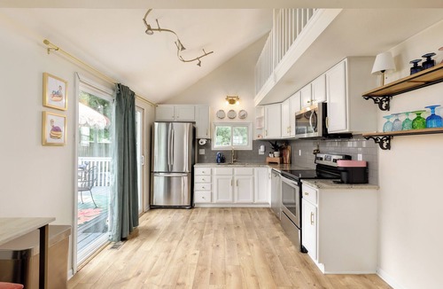 Roeland Park House | 3- Bedroom Bungalow w/Loft: KC Plaza/Stadiums