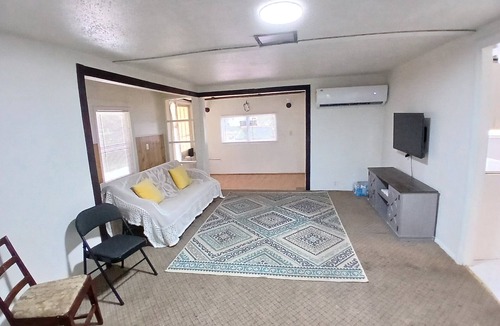 Mountain Park House | 3-bedroom farmhouse in gorgeous Mountain Park with AC